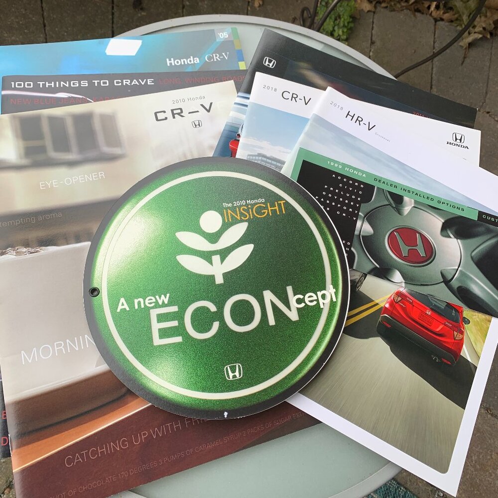Honda CR-V Showroom Pamphlet Bundle